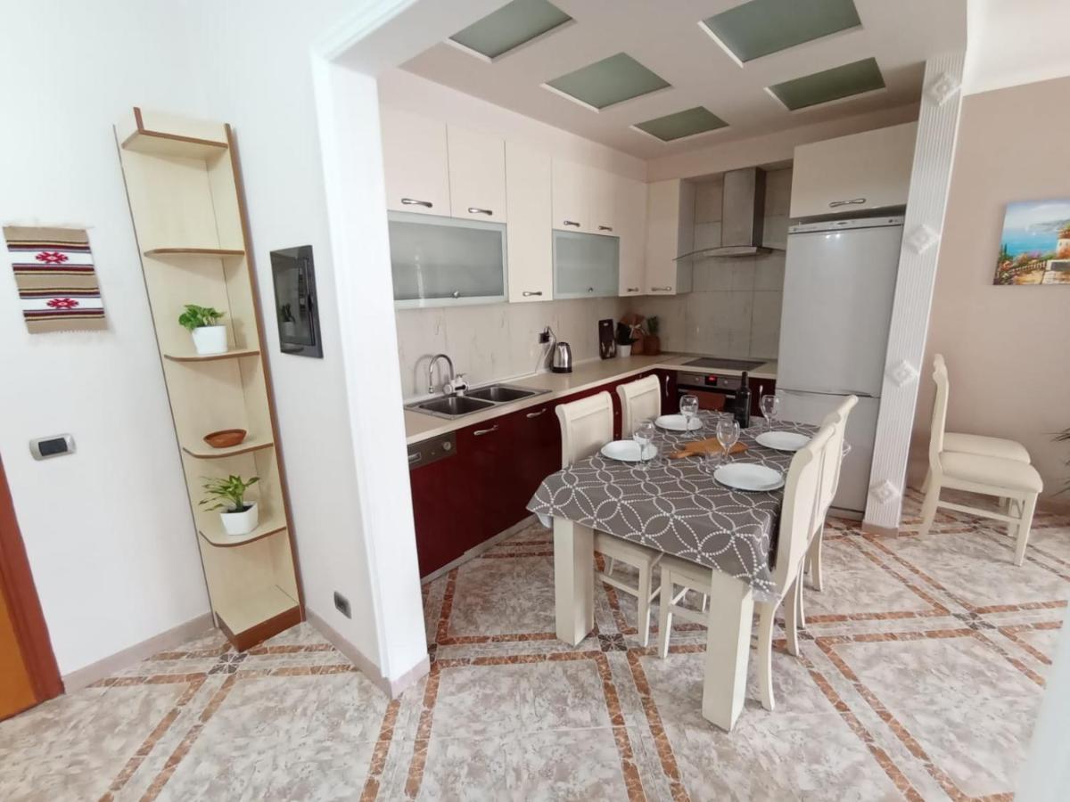 Trea Accomodations - 2 Bedrooms - Riviera With Private Parking Vlore Ngoại thất bức ảnh